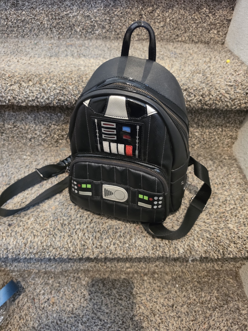 Star Wars
STAR WARS™ Darth Vader Light Up Cosplay Mini Backpack